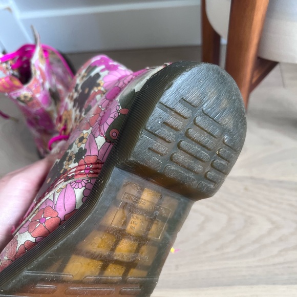 RARE FIND Dr Marten Pascal Floral - Picture 4 of 12